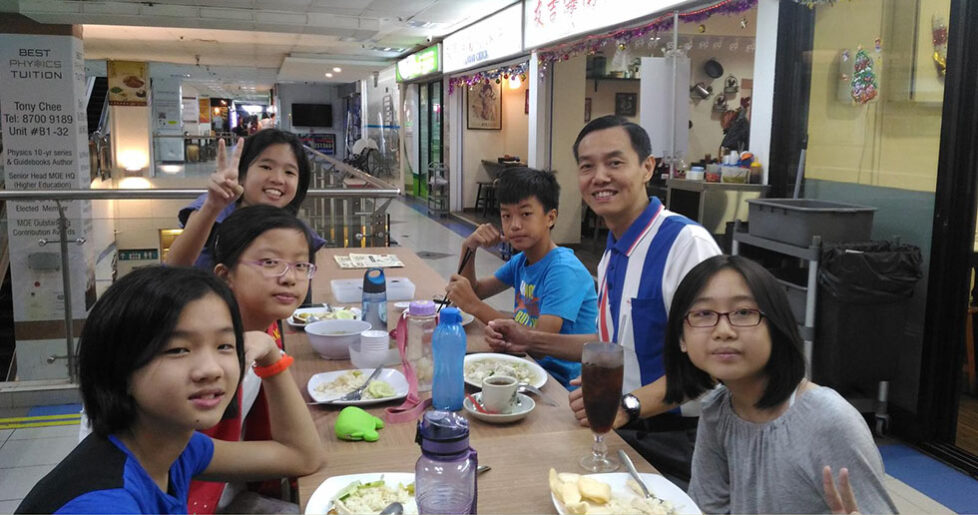 Mr Howard Yu Dining With Students